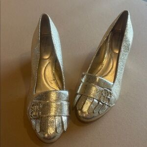 Bandolino metallic silver block heel pumps